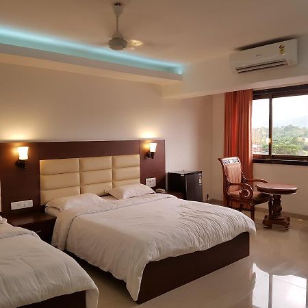 Bisu Hotel & Resorts Khed  Exterior foto